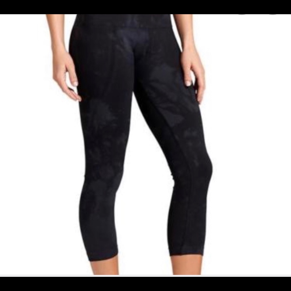 Athleta Mesh Around Laser Seamless Capri - Picture 2 of 2